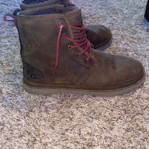 UGG men boots only worn a few times